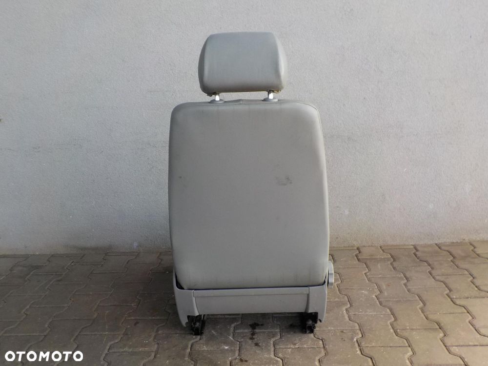 VW T5 FOTEL SIEDZENIE KIEROWCY XOXO REGULACJA - 6