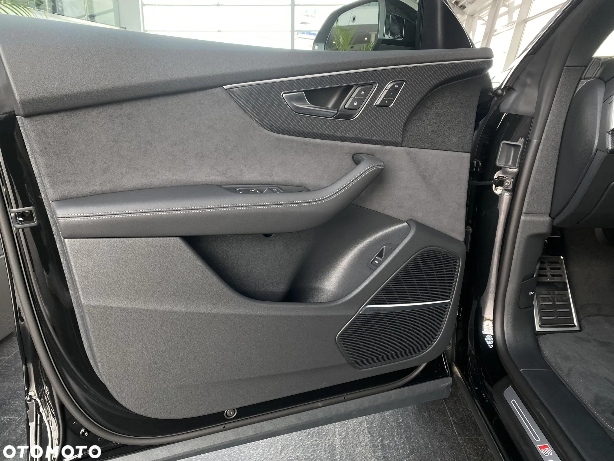 Audi Q8 - 10