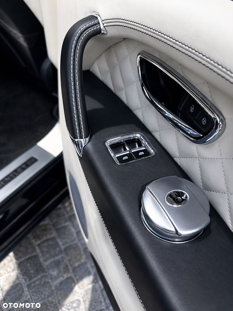 Bentley Bentayga - 17