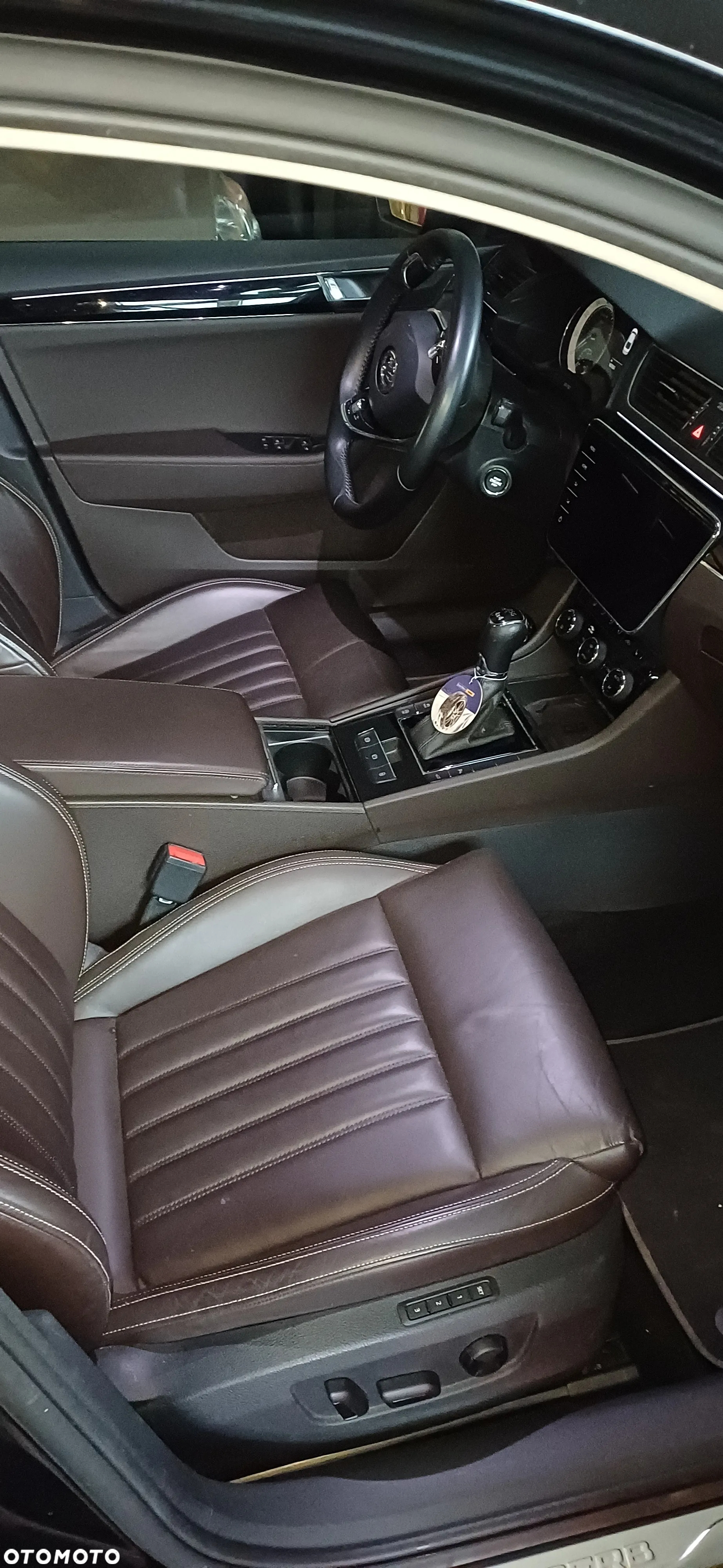 Skoda Superb 2.0 TSI 4x4 L&K DSG - 5
