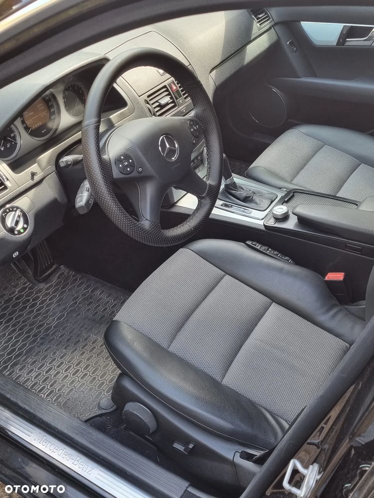 Mercedes-Benz Klasa C 180 Kompressor Automatik Avantgarde - 29
