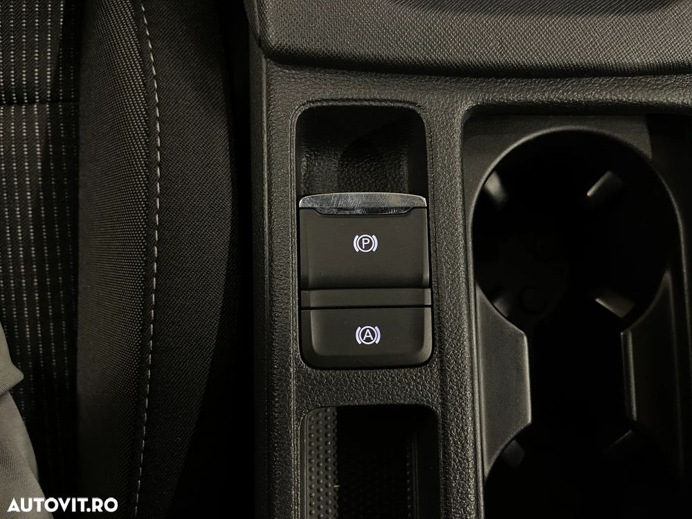 Skoda Octavia 2.0 TDI DSG Ambition - 25