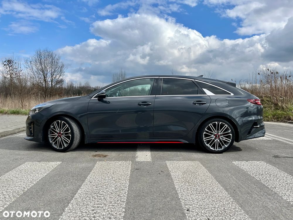 Kia ProCeed - 2