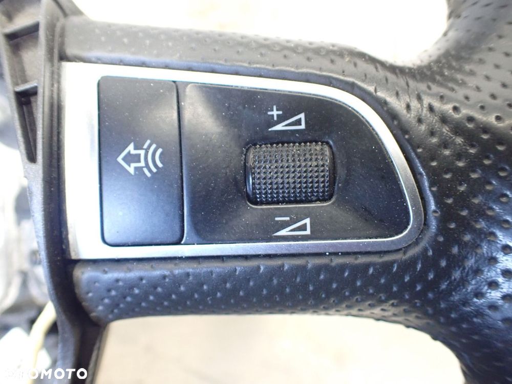 KIEROWNICA AUDI A4 B8 2.0 - 4