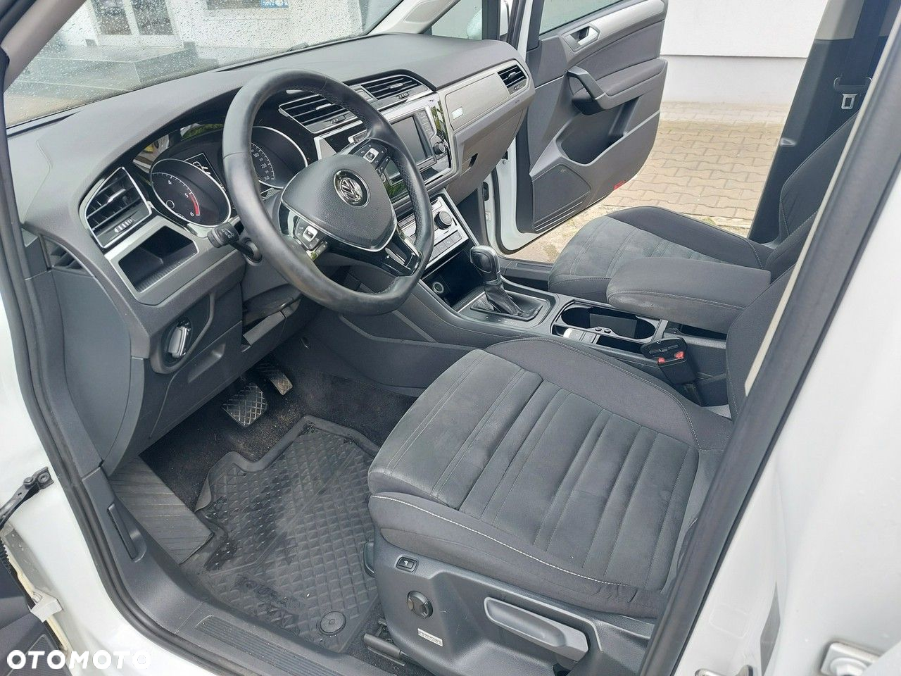 Volkswagen Touran 2.0 TDI BMT Highline DSG - 10