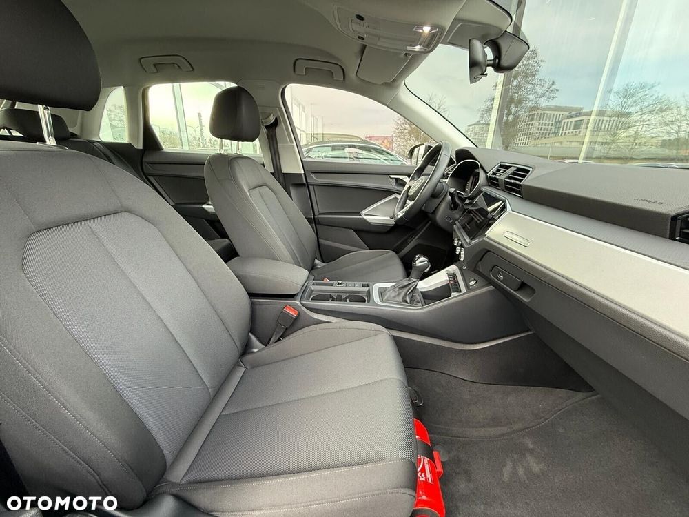 Audi Q3 - 18