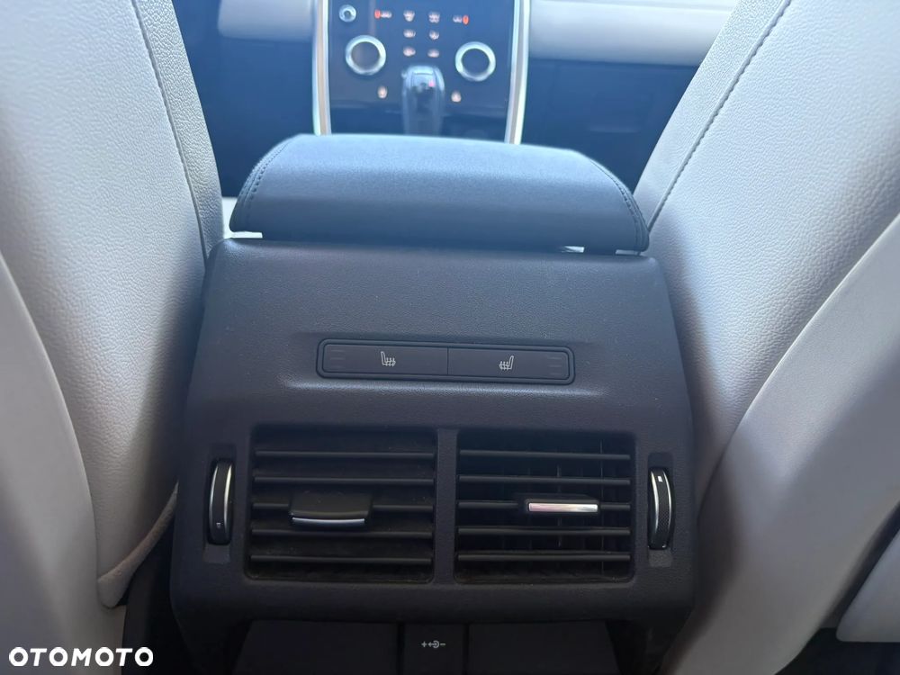 Land Rover Discovery Sport 2.0 P200 mHEV S - 25