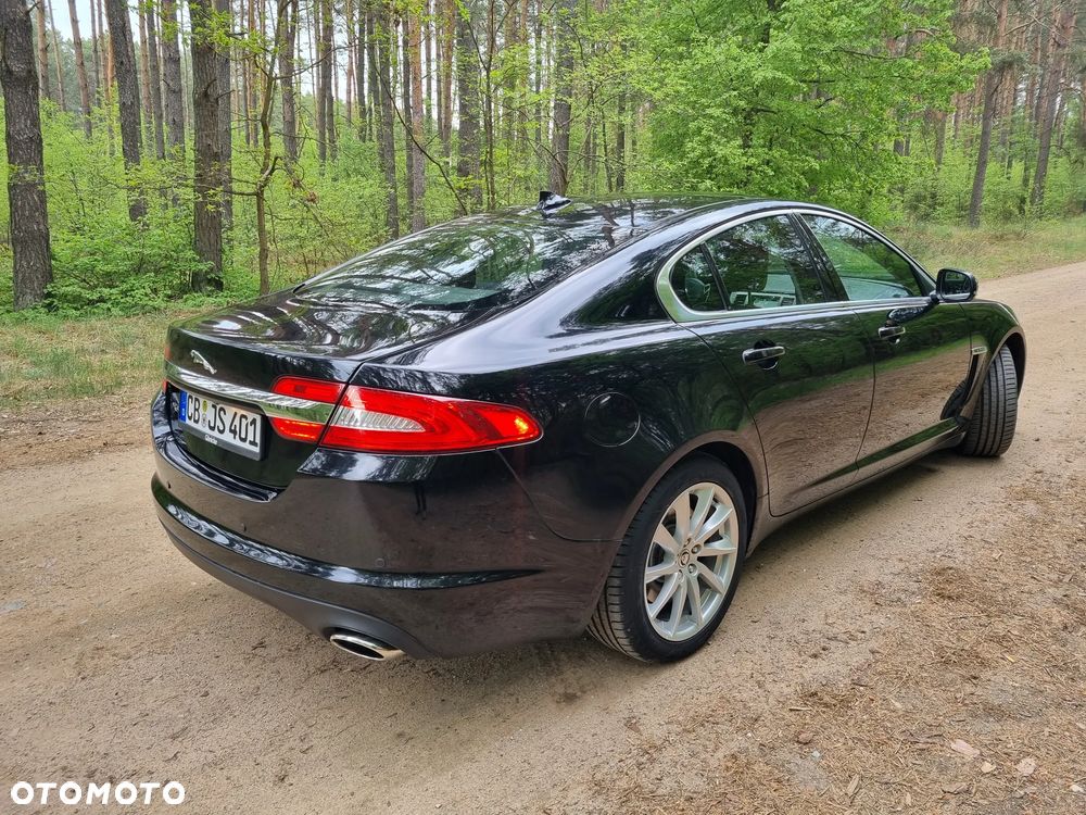 Jaguar XF 3.0 V6 D Premium Luxury - 27