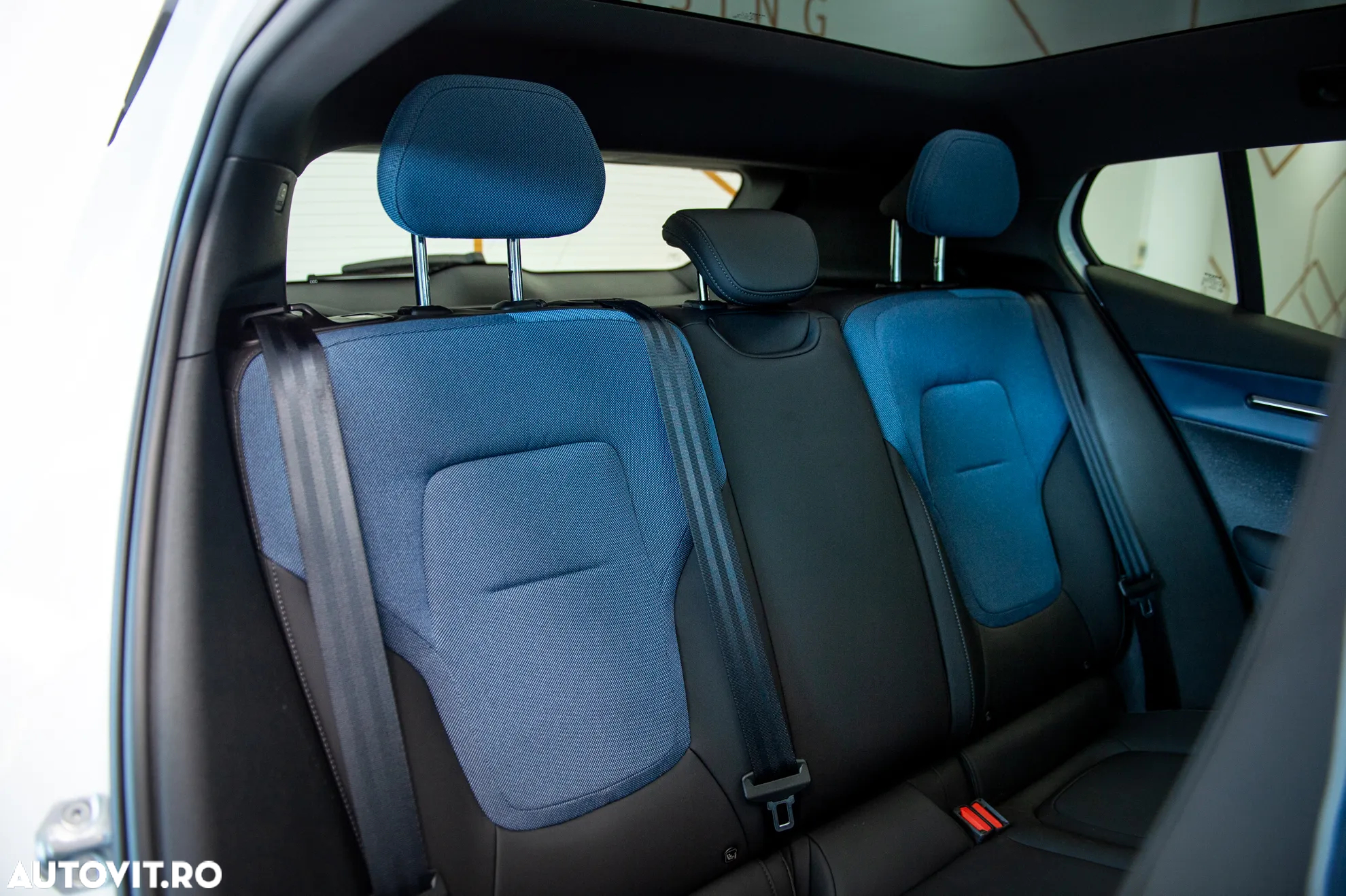 Volvo EX30 Twin Motor Performance AWD Ultra - 36