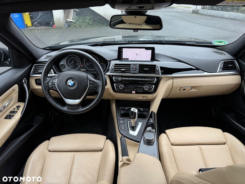 BMW Seria 3 320i Luxury Line - 25