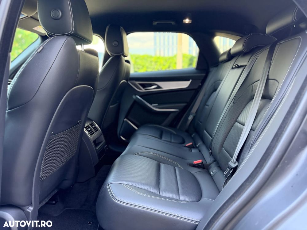 Jaguar F-Pace D200 AWD R-Dynamic SE - 9