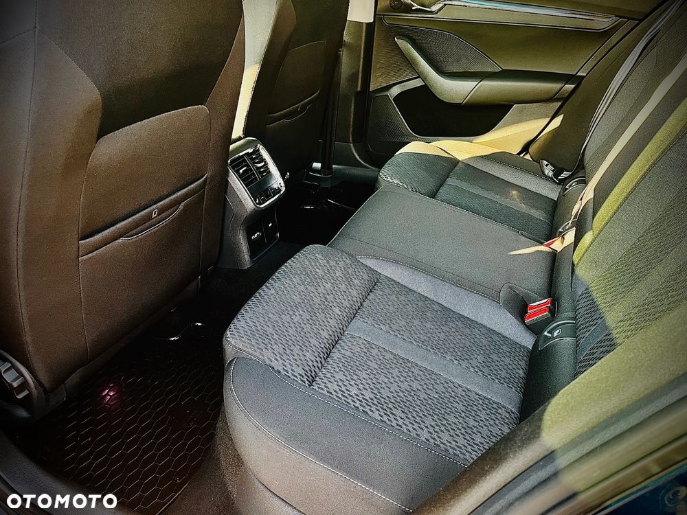 Skoda Octavia 1.5 TSI e-TEC DSG Style - 27