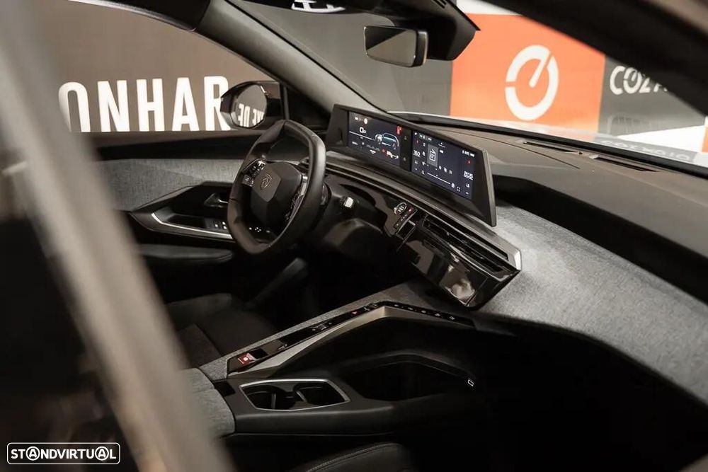 Peugeot 5008 1.2 Hybrid Allure e-DCS6 - 30