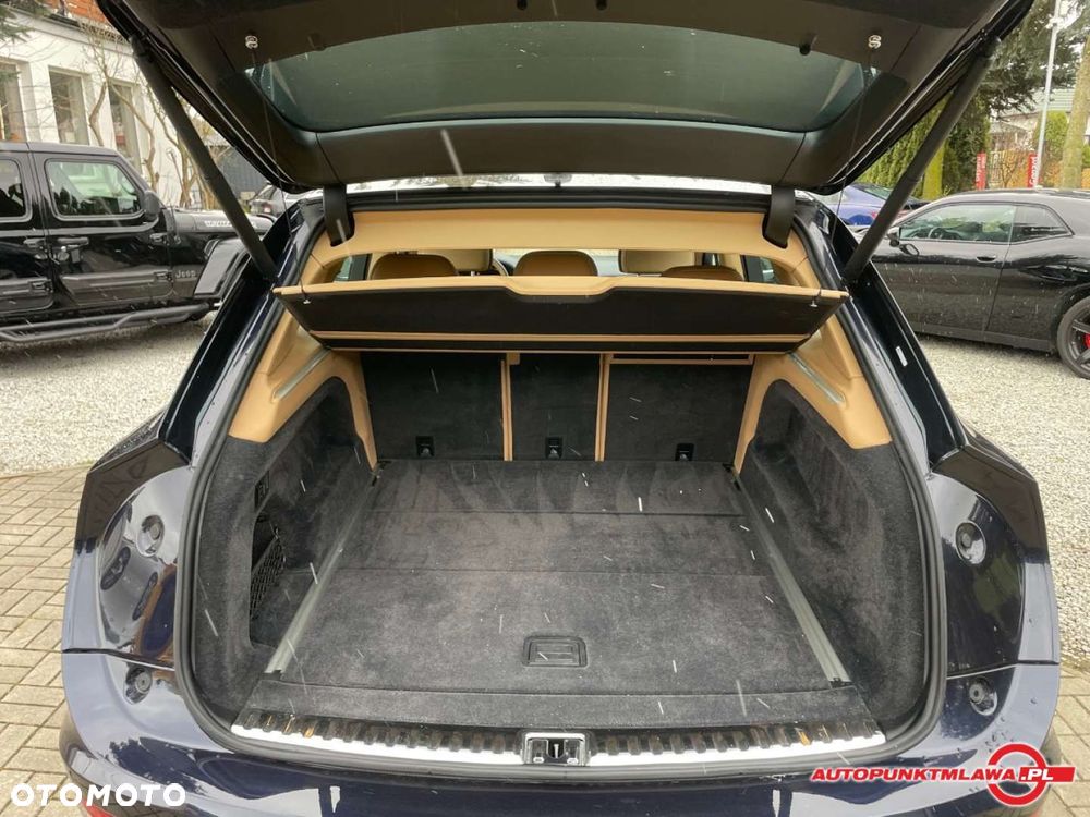 Bentley Bentayga - 21