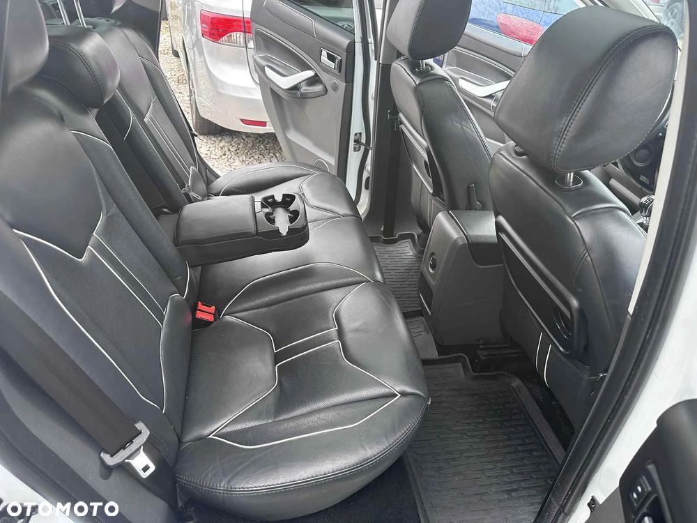 Ford Kuga 2.0 TDCi 4x4 Individual - 12