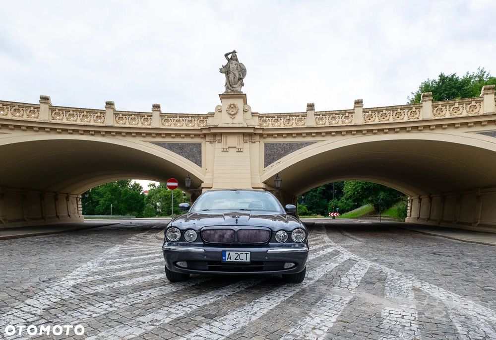 Jaguar XJR 4.2 - 2