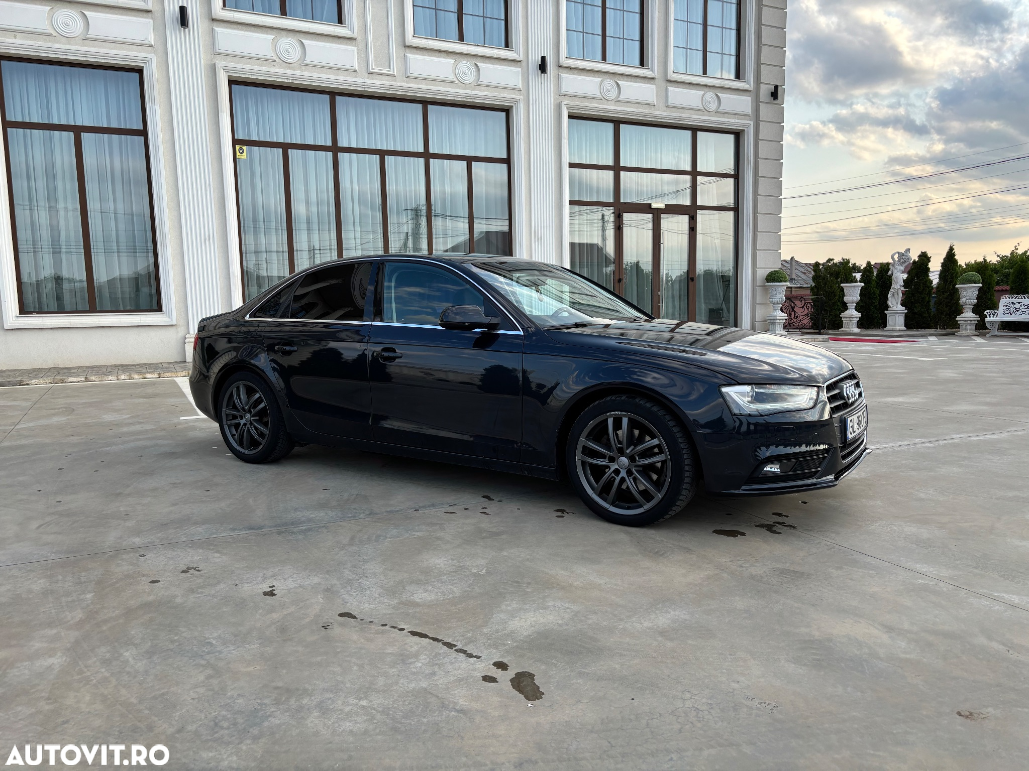 Audi A4 - 4
