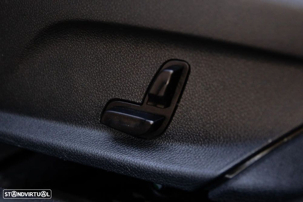 Mercedes-Benz E 220 d Avantgarde+ - 22
