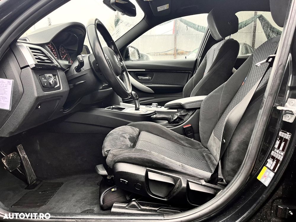 BMW Seria 3 330e iPerformance M Sport - 25