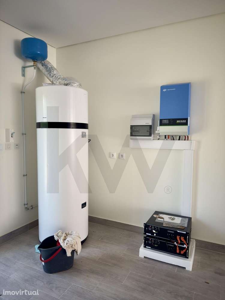 Moradia T3 em Torres Vedras com Jardim, Varandas e Estacionamento – Cl - Grande imagem: 3/31