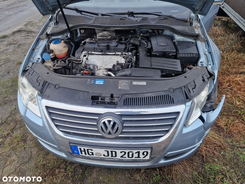 Volkswagen Passat 2.0 TDI DPF DSG Individual Chrom dunkel - 11