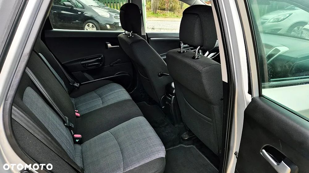 Kia Ceed 1.4 CVVT Dream-Team Edition - 36