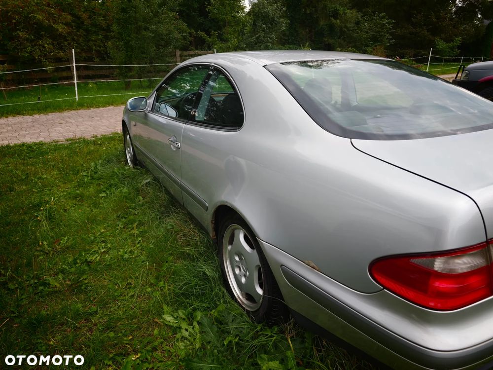 Mercedes-Benz CLK - 9