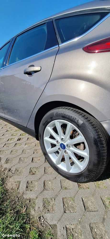 Ford Focus 1.5 EcoBoost Titanium ASS - 6