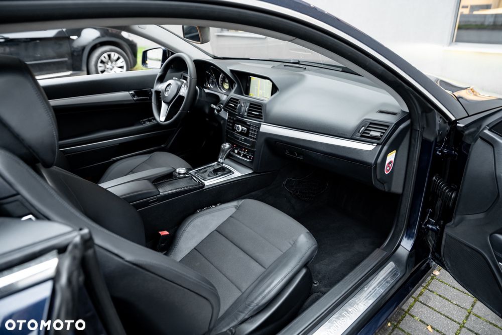 Mercedes-Benz Klasa E - 32