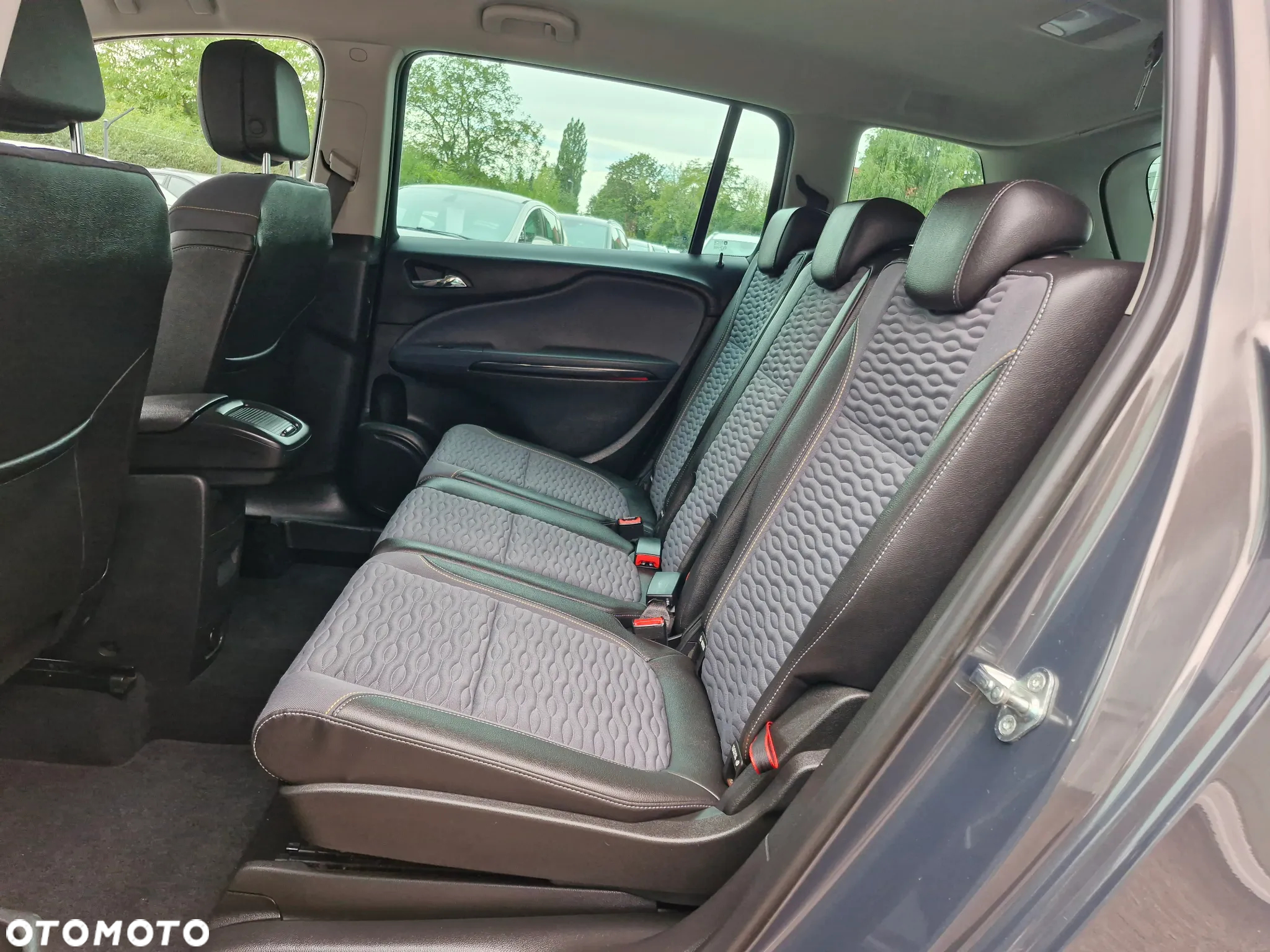 Opel Zafira 1.4 T Cosmo EU6 - 13