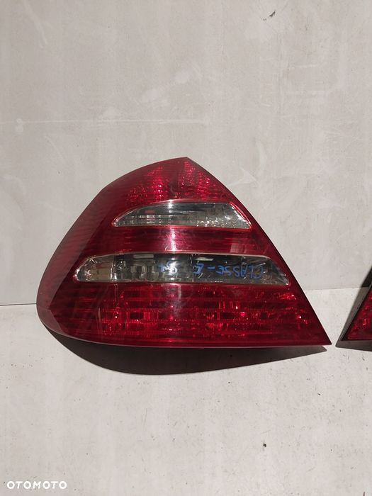 Mercedes w211 w 211 e klasa sedan prawa lewa tylna lampa prawy lewy - 2