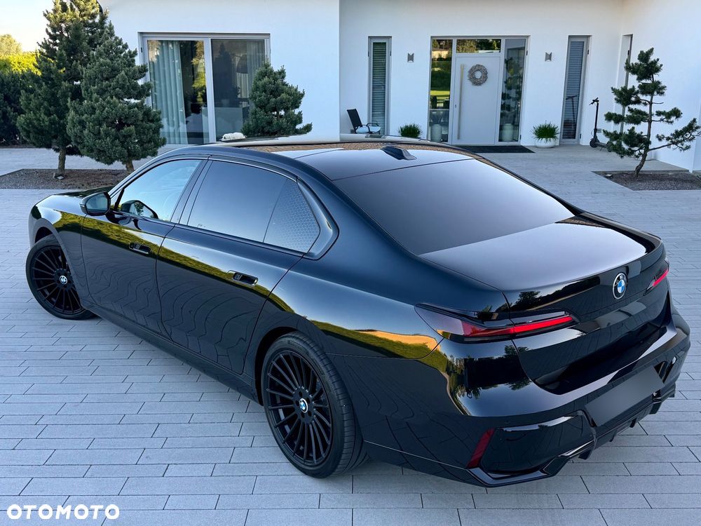 BMW Seria 7 740d xDrive - 32