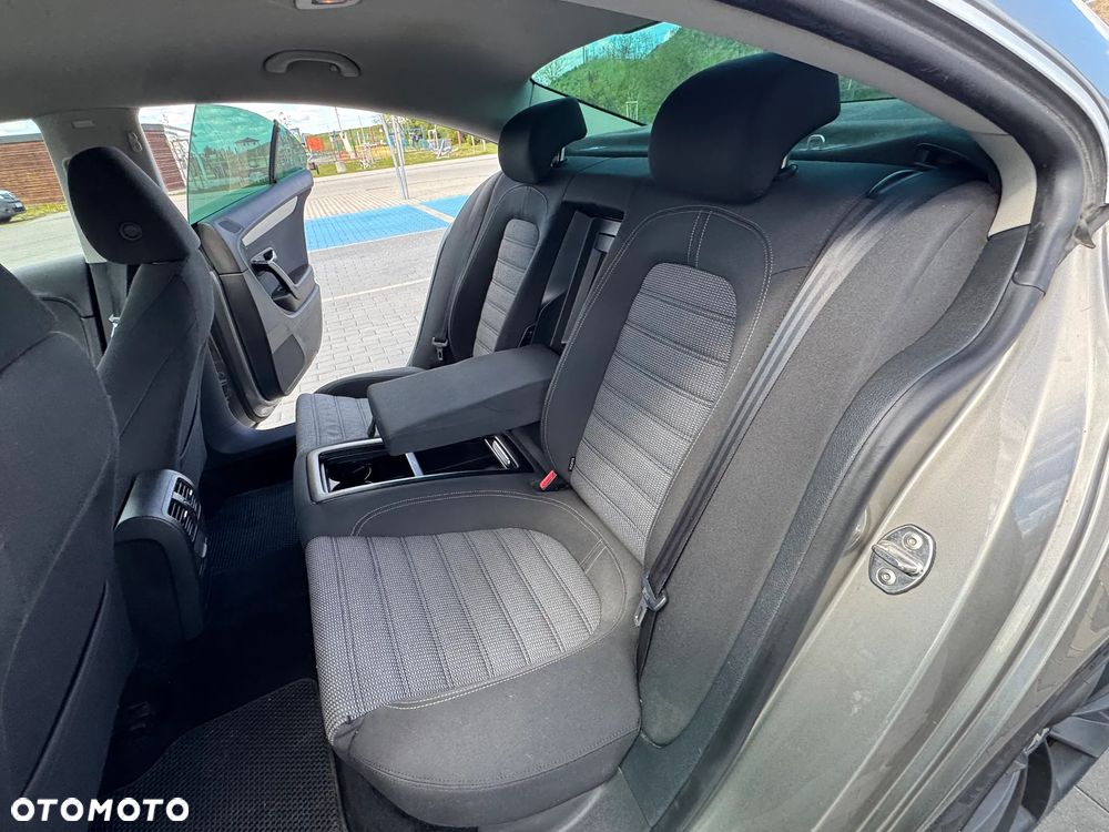Volkswagen Passat CC - 22