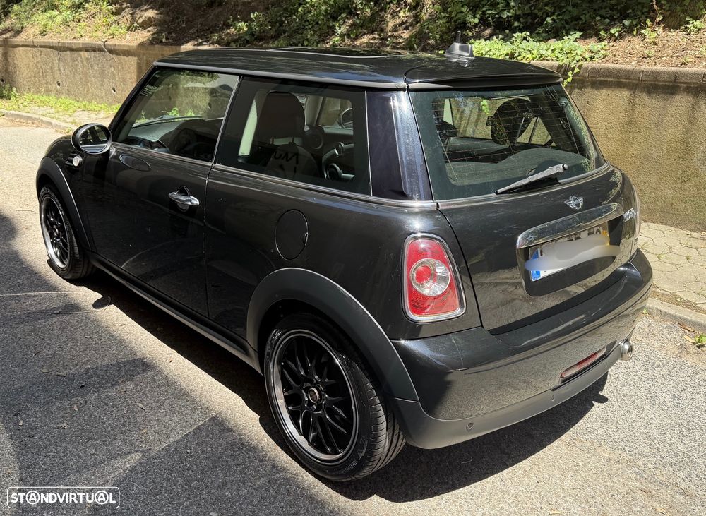 MINI 3 Portas Cooper D - 3
