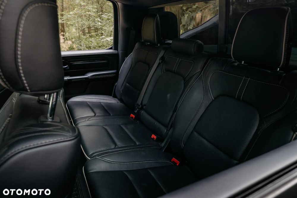 RAM 1500 Crew Cab Shortbed Limited - 30
