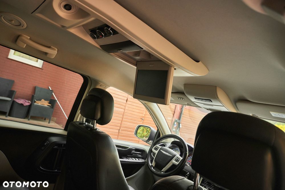 Chrysler Town & Country 3.6 Limited - 36