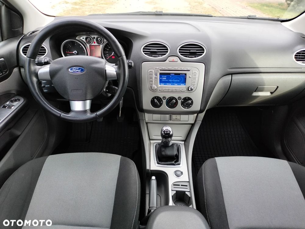 Ford Focus 1.6 TDCi FX - 11