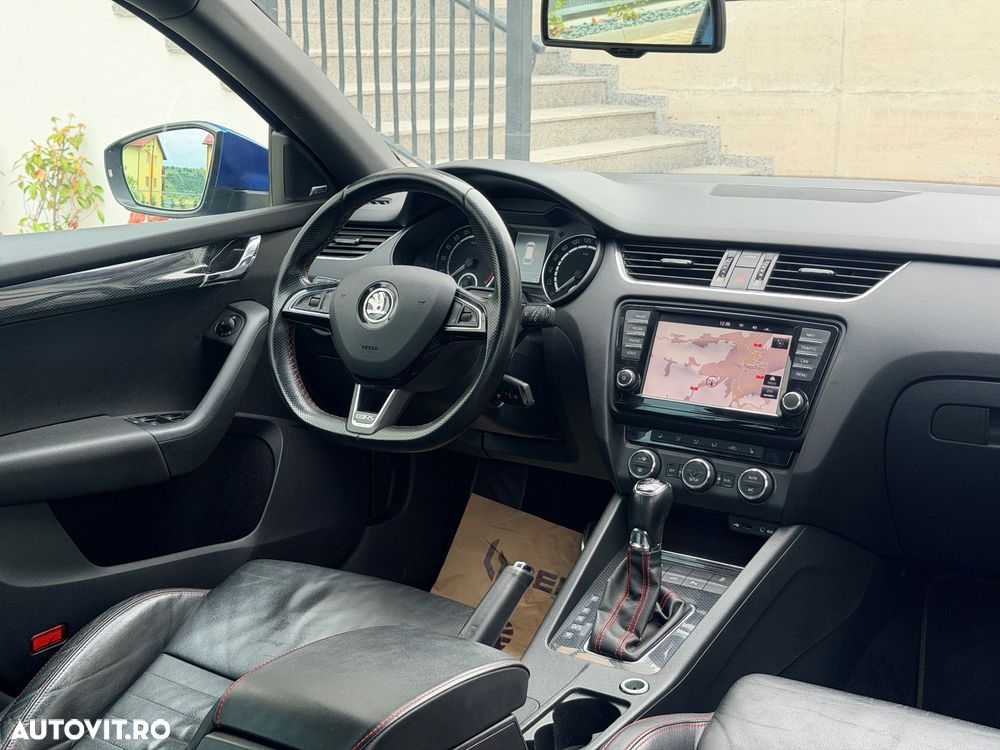 Skoda Octavia 2.0 TDI DSG RS - 11