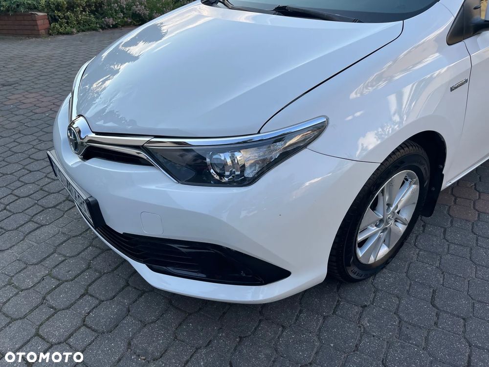 Toyota Auris Hybrid 135 Active - 11