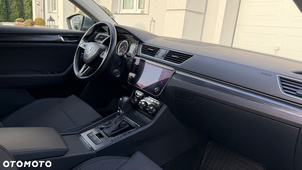 Skoda Superb 2.0 TDI Style DSG7 - 19