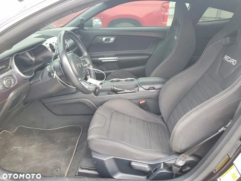 Ford Mustang 5.0 Ti-VCT V8 GT - 8