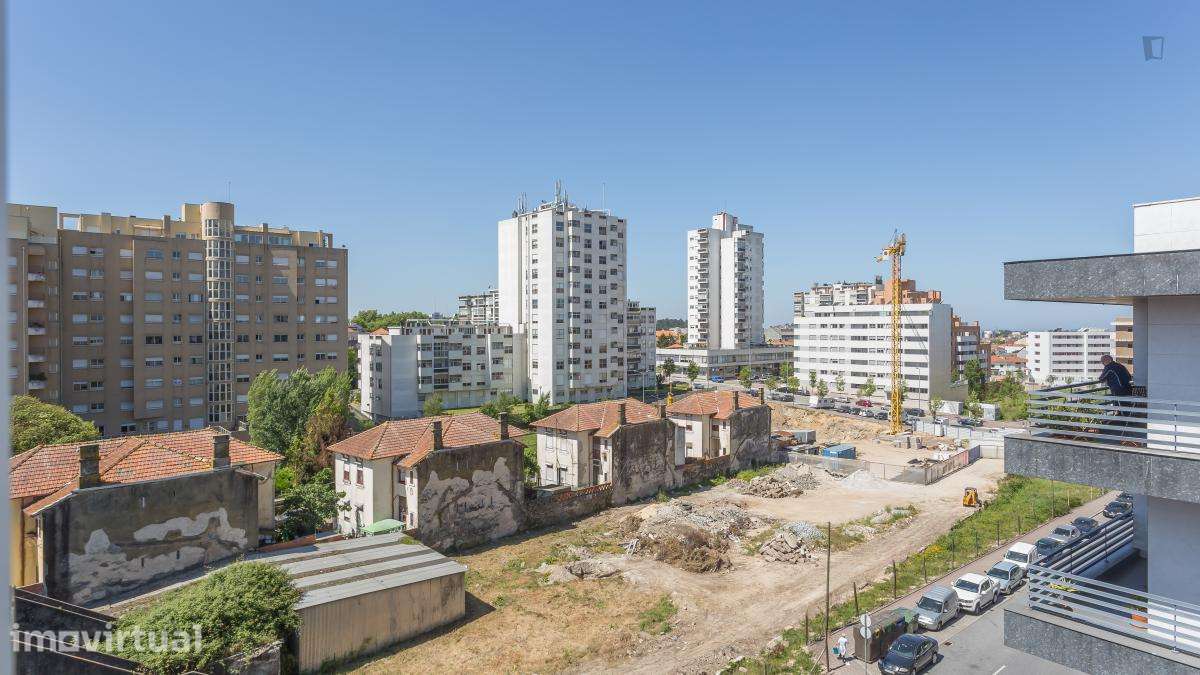 Quarto - localizado em Paranhos Porto - Grande imagem: 5/30