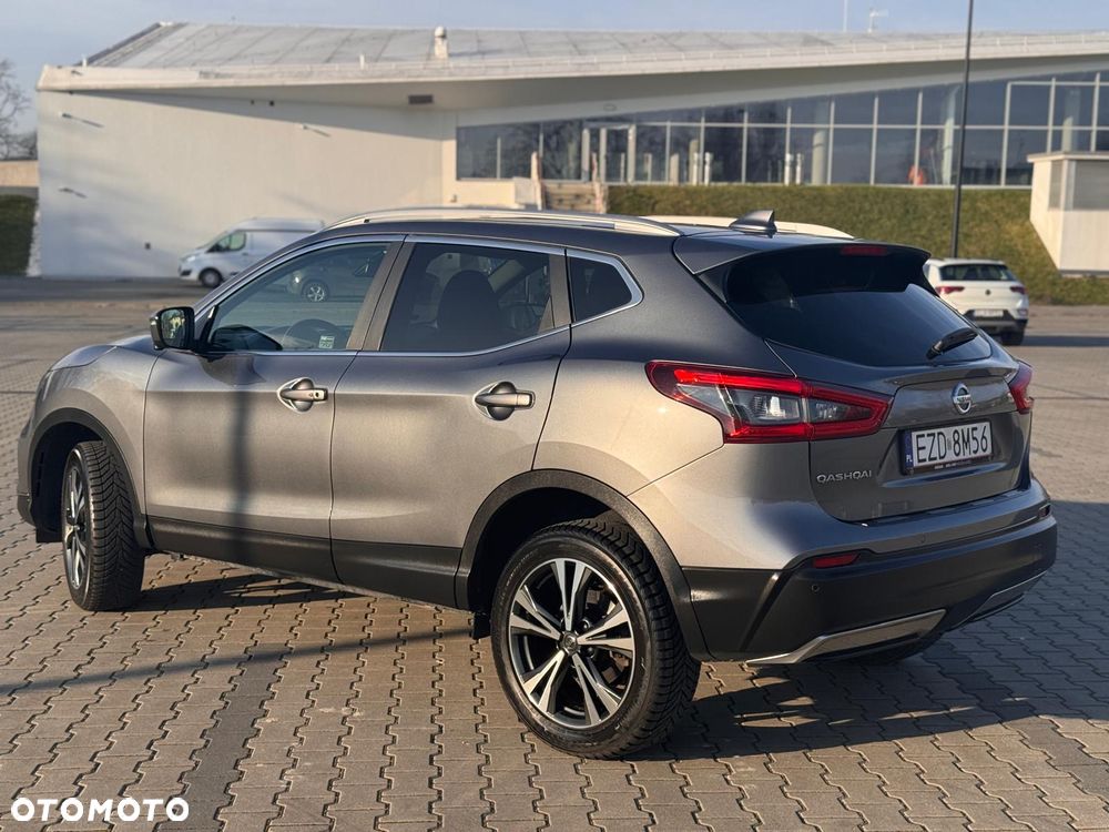 Nissan Qashqai - 25