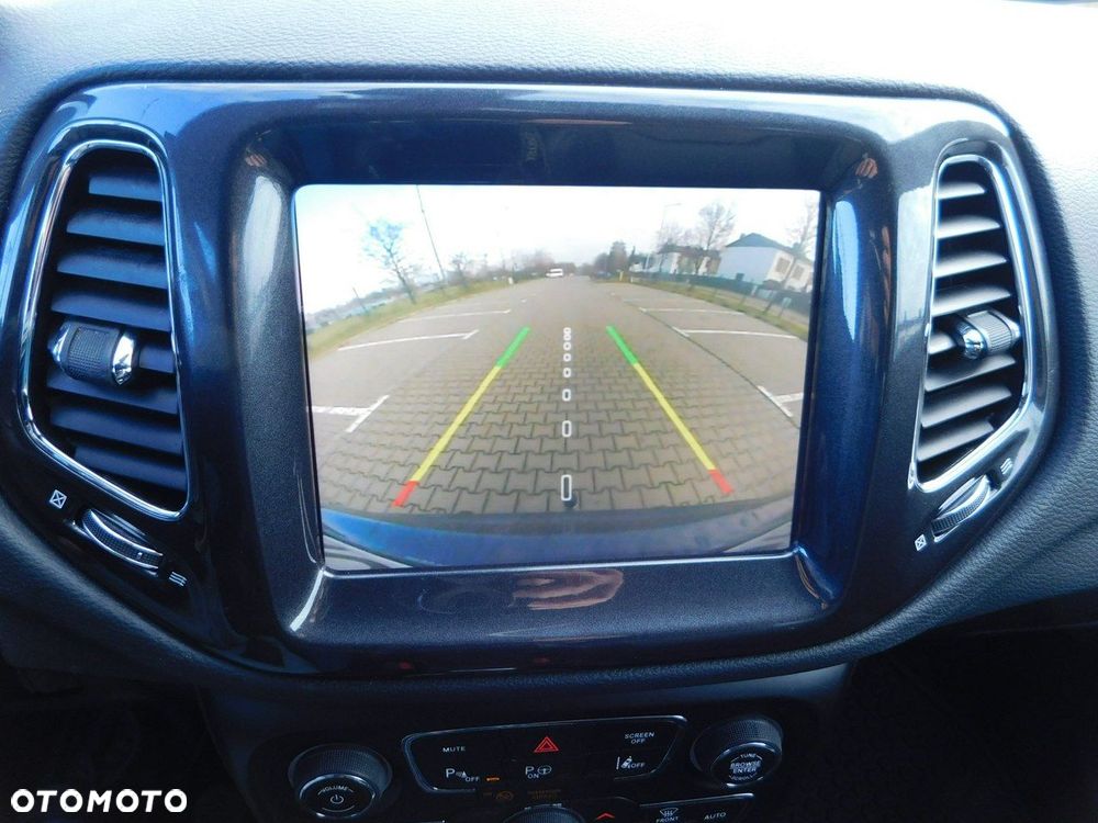 Jeep Compass - 18