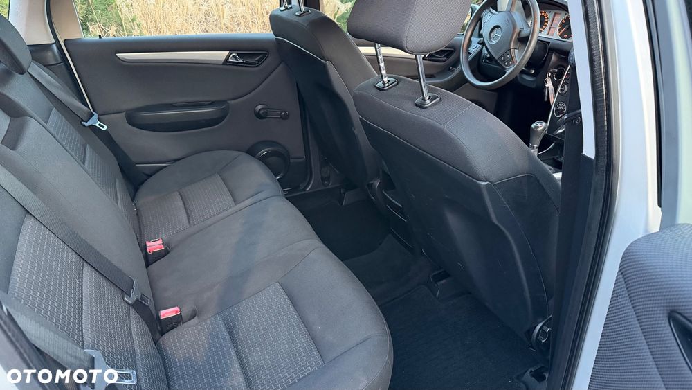 Mercedes-Benz Klasa B 180 BlueEFFICIENCY SPORT EDITION - 11