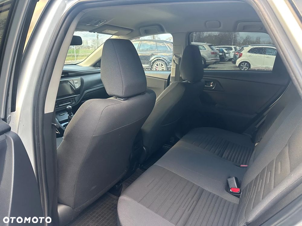 Toyota Auris 1.6 Active - 9
