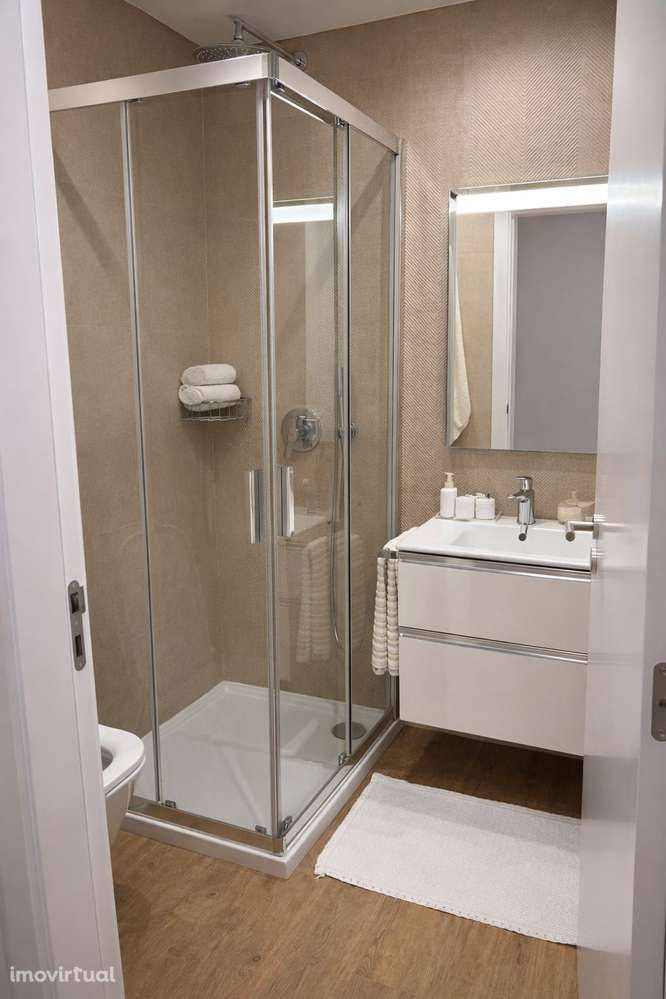 Apartamento T2 Luxuoso no Centro de Fátima - Grande imagem: 2/14