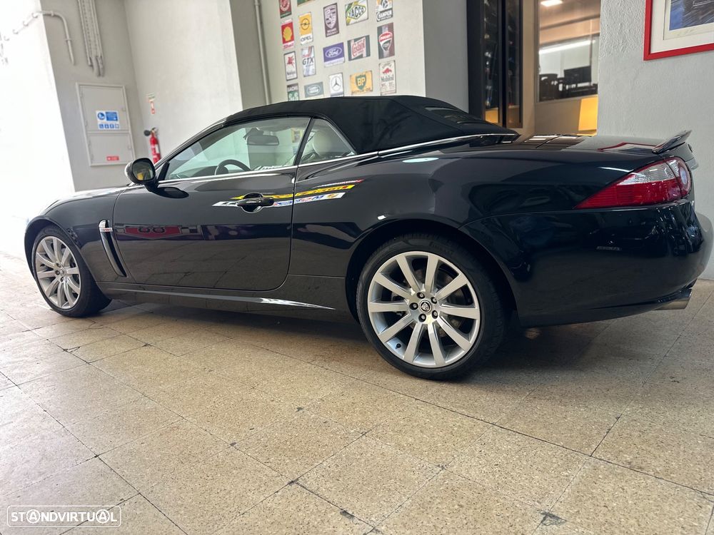 Jaguar XK 4.2 V8 Convertible - 28