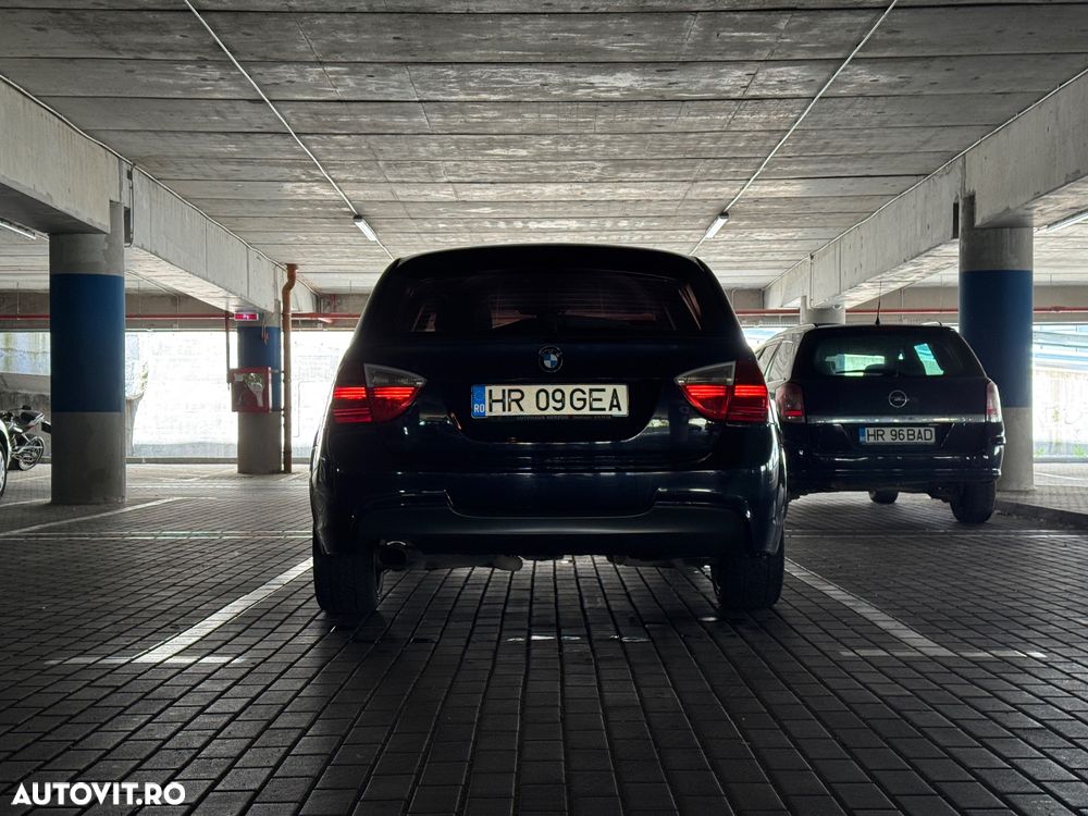 BMW Seria 3 320d Touring - 7