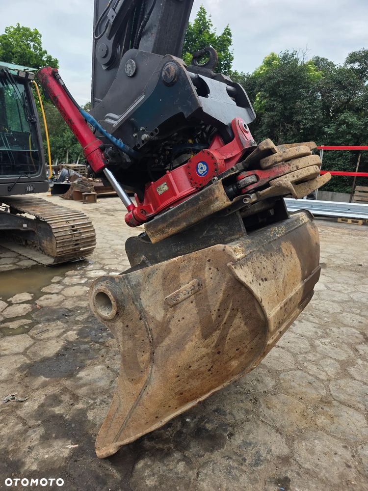 Volvo EC220 DL - 9